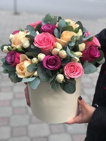 Цветочная композиция из Розы в шляпной коробке в Передовом