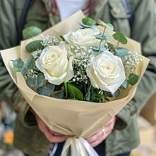 Букет цветов из:  Розы #REPLACE_PRED# Передовом