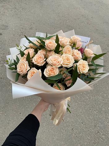 Букет Кремовые розы Латте в Передовом